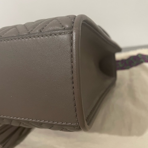 Tory Burch FLEMING CONVERTIBLE SHOULDER BAG. - Picture 8 of 15